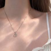 Luxurious White Jade Pendant Necklace