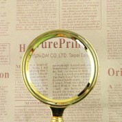 Handheld Magnifying Glass With Wooden Handle