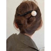 Versatile Pearl Hair Clip For Stylish Updos